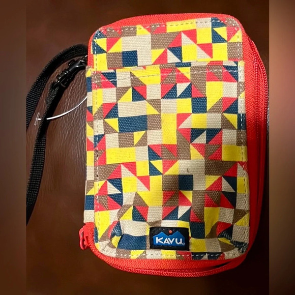 Kavu Desert Quilt Wallet - Picture 11 of 11